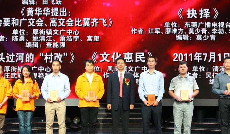 “金典和特仑苏哪家好”