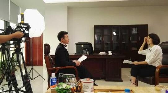 “夜鹰评论准系统移动应用程序可减少嘈杂的社会交往媒体”