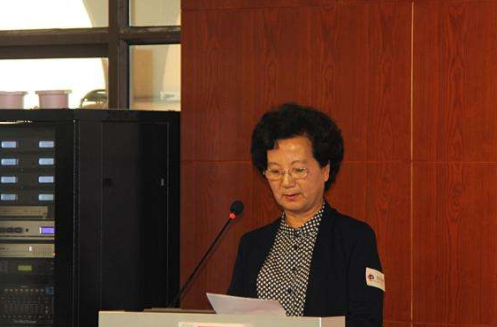“男子跳化粪池救人留后遗症”